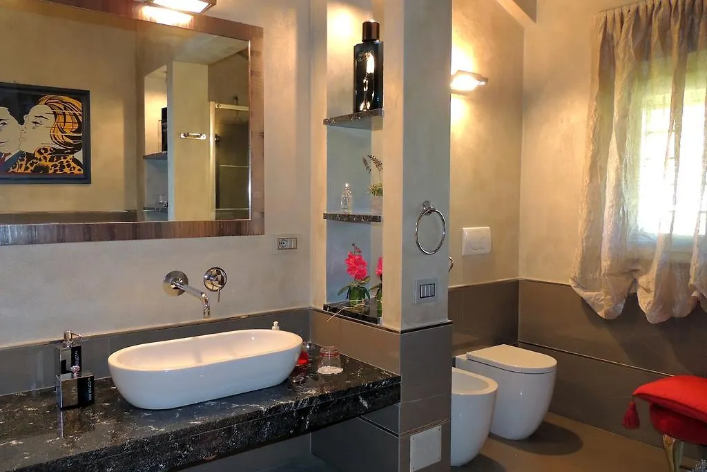 A Casa Lombardo Hotel Crosio Della Valle 0*,  Włochy